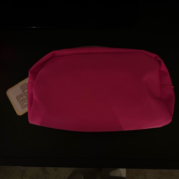 NWT gloss & glo jet set toiletry bag - Picture 2 of 4
